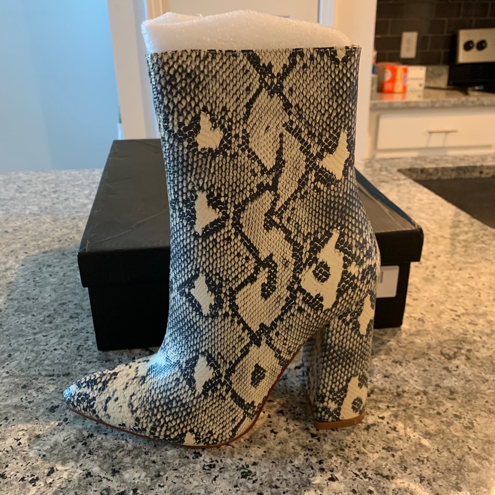 Pretty Little Thing Snakeskin Booties
